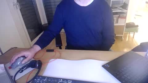 Snapshot of iandy12 chatting on 24, 11, 2025 iandy12 online show from 24, 11, 2025