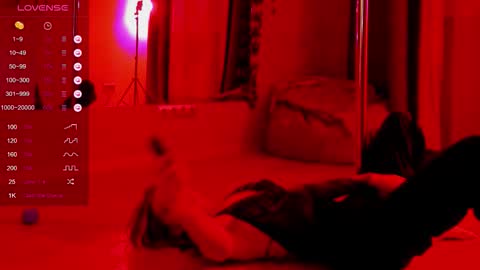 Snapshot of ice_ba_by chatting on 14, 11, 2025 Milena online show from 14, 11, 2025