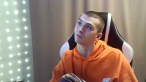 MAX online show from 12, 2, 2025