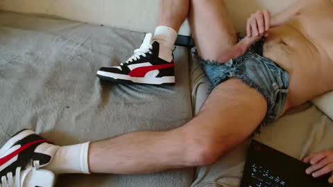 Snapshot of ich_hh chatting on 6, 1, 2025 SnowTiger online show from 6, 1, 2025