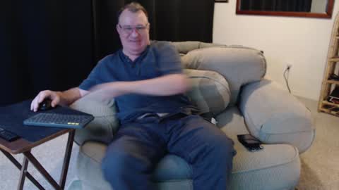 Christopher online show from 8, 12, 2024