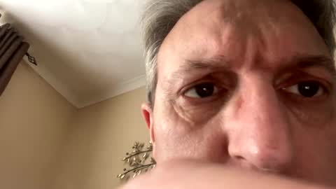 icums4u online show from 4, 12, 2024