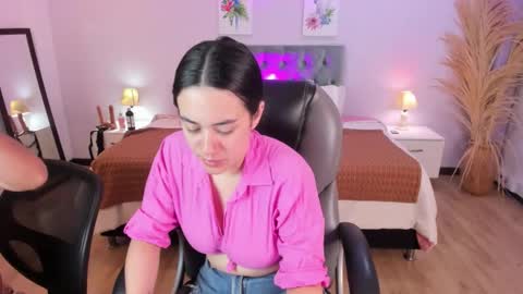 Snapshot of icysweetcam chatting on 1, 2, 2026 Icy online show from 1, 2, 2026