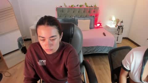 Snapshot of icysweetcam chatting on 15, 6, 2026 Icy online show from 15, 6, 2026