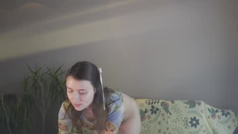 Snapshot of ifyouleave chatting on 8, 1, 2025 Belle online show from 8, 1, 2025