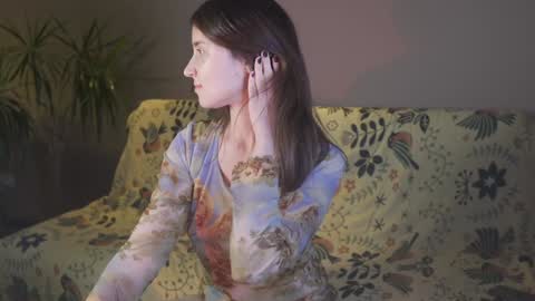 Snapshot of ifyouleave chatting on 8, 1, 2025 Belle online show from 8, 1, 2025