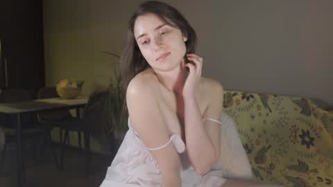 Snapshot of ifyouleave chatting on 18, 1, 2025 Belle online show from 18, 1, 2025