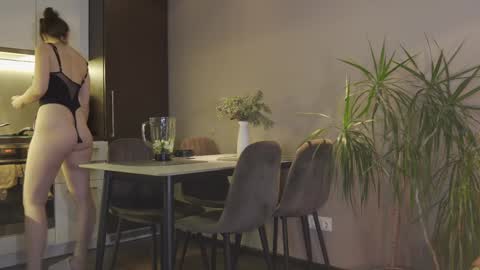 Snapshot of ifyouleave chatting on 24, 1, 2025 Belle online show from 24, 1, 2025