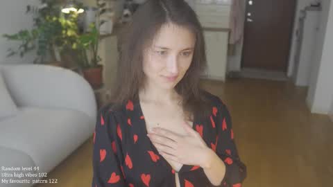 Snapshot of ifyouleave chatting on 14, 9, 2025 Belle online show from 14, 9, 2025