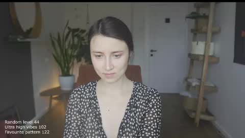 Snapshot of ifyouleave chatting on 30, 10, 2025 Belle online show from 30, 10, 2025