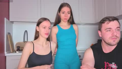 Julia and Mira online show from 2, 11, 2025