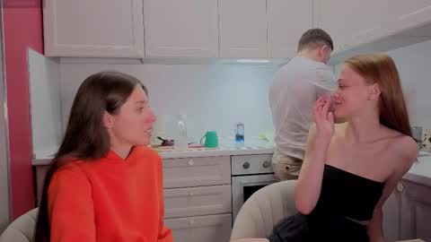 Julia and Mira online show from 15, 1, 2026