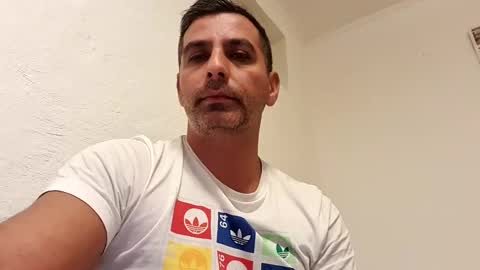 Snapshot of ihtiandar1008 chatting on 2, 2, 2025 ihtiandar1008 online show from 2, 2, 2025