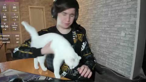 iliaskris online show from 6, 3, 2025