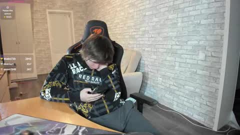 iliaskris online show from 6, 3, 2025