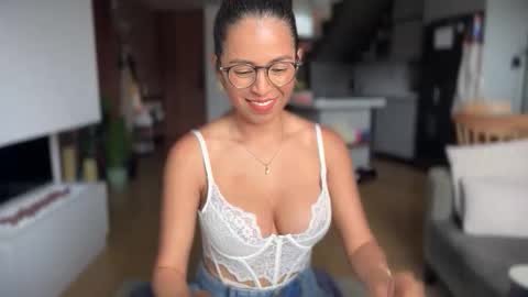 Kloe online show from 11, 11, 2025