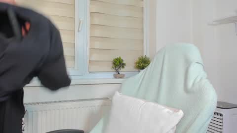 Snapshot of illusions888 chatting on 18, 12, 2024 D-Illusion online show from 18, 12, 2024