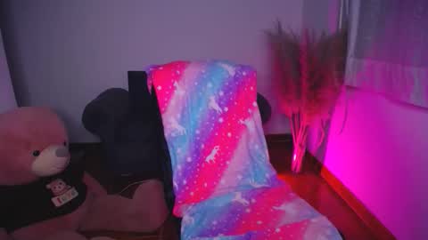 Alyn online show from 4, 11, 2025