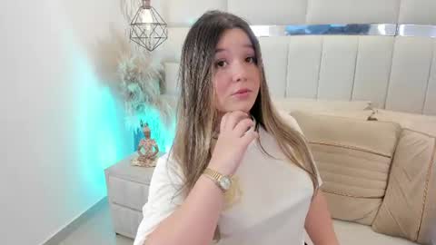 Snapshot of im_dalhia chatting on 17, 6, 2026 DAHLIA online show from 17, 6, 2026