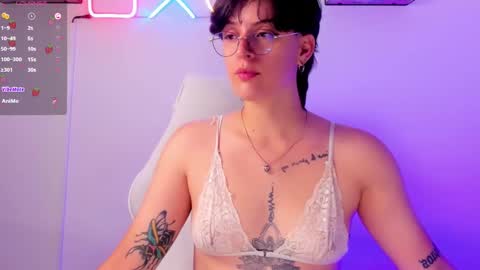 im_jadee_0 online show from 1, 3, 2025