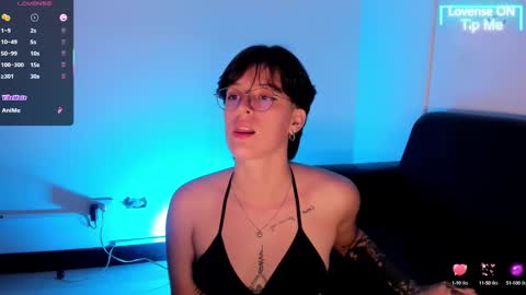im_jadee_0 online show from 3, 3, 2025