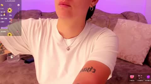 im_jadee_0 online show from 9, 3, 2025