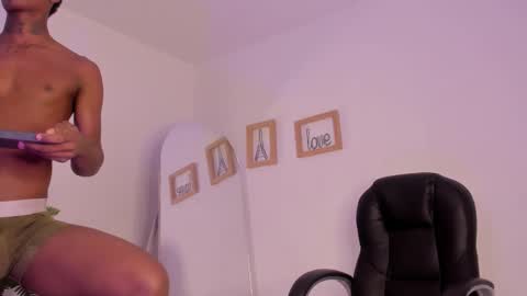 Snapshot of im_oleider chatting on 27, 2, 2026 oleider dont forget your thumbs up online show from 27, 2, 2026