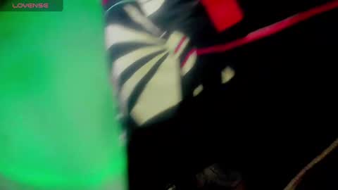 ella may online show from 22, 1, 2025