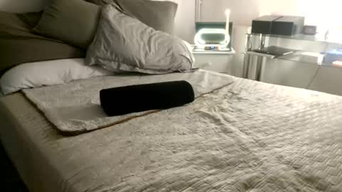 Im yourxtoy online show from 15, 2, 2026