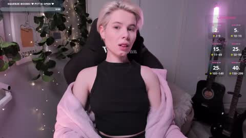 Mia online show from 8, 2, 2025