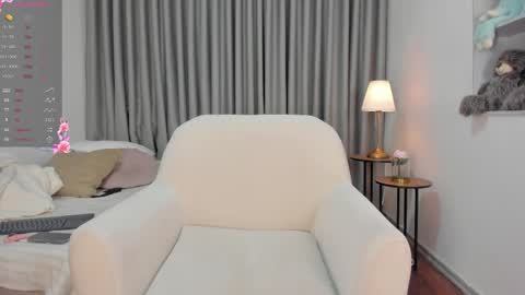 Sofia Guzman   Schedule 9 AM - 5 PM GMT-5 online show from 17, 4, 2026