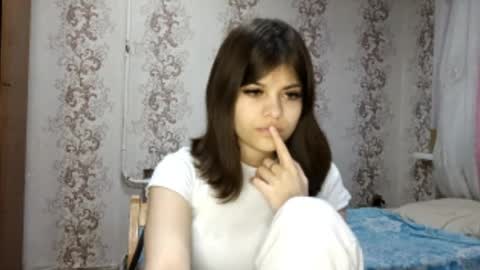 Snapshot of inamongrain chatting on 15, 4, 2026 Mia online show from 15, 4, 2026