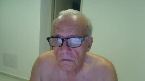 Snapshot of incendiado chatting on 13, 10, 2025 incendiado online show from 13, 10, 2025