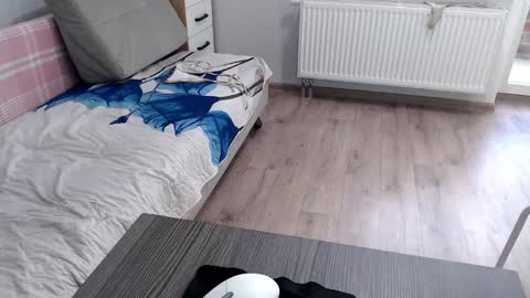 Snapshot of increible_della chatting on 8, 3, 2025 Della online show from 8, 3, 2025