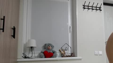 Snapshot of increible_della chatting on 26, 10, 2025 Della online show from 26, 10, 2025