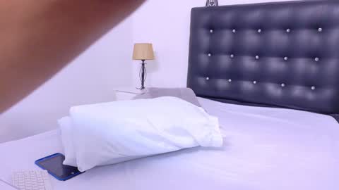 Snapshot of indian_delight18 chatting on 2, 1, 2025 indian_delight18 online show from 2, 1, 2025