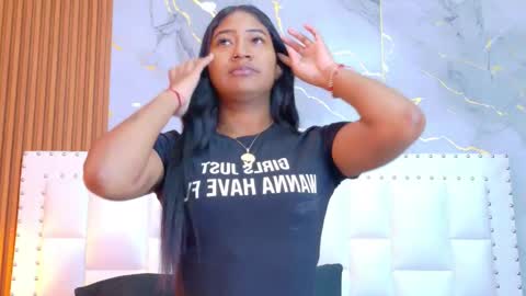 Snapshot of indiancutiie chatting on 21, 2, 2026 LITTLE AINHOA online show from 21, 2, 2026