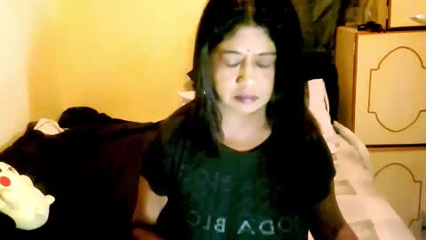 indianpleasures21 online show from 21, 4, 2026