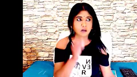 Mika online show from 12, 11, 2025