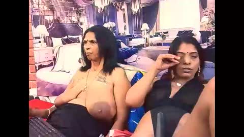 Snapshot of indiansexyass4u2luv chatting on 27, 11, 2025 indiansexyass4u2luv online show from 27, 11, 2025