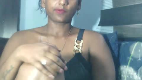 Snapshot of indiantina01 chatting on 4, 12, 2024 tina online show from 4, 12, 2024