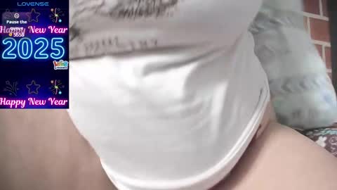 Snapshot of indiraa_channell chatting on 4, 1, 2025 indiraa_channell online show from 4, 1, 2025