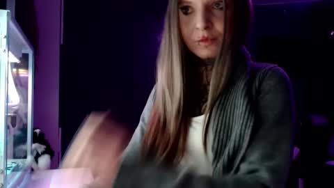 Snapshot of inesdesire chatting on 17, 1, 2025 InesDesire online show from 17, 1, 2025