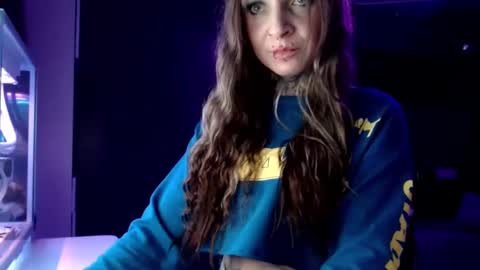 Snapshot of inesdesire chatting on 28, 1, 2025 InesDesire online show from 28, 1, 2025