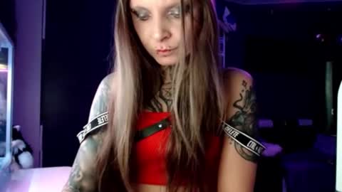 Snapshot of inesdesire chatting on 1, 2, 2025 InesDesire online show from 1, 2, 2025