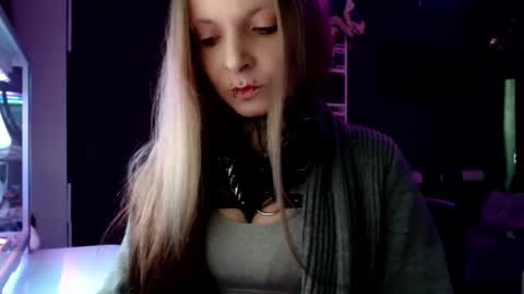 Snapshot of inesdesire chatting on 11, 2, 2025 InesDesire online show from 11, 2, 2025