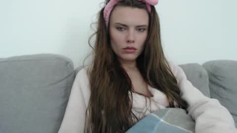 Sweet girl online show from 7, 2, 2025