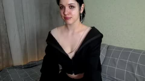 Mia online show from 2, 4, 2026