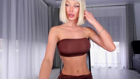 Snapshot of ingridblondy94 chatting on 31, 1, 2025 Ingrid online show from 31, 1, 2025
