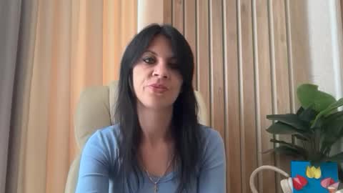 Snapshot of injaathome chatting on 15, 6, 2026 InjaAtHome online show from 15, 6, 2026